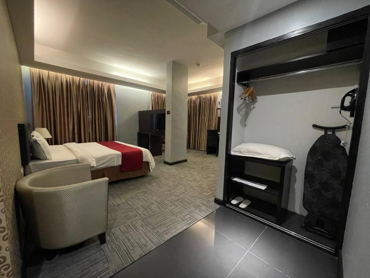Hotel De Leon Lahad Datu Bilik gambar